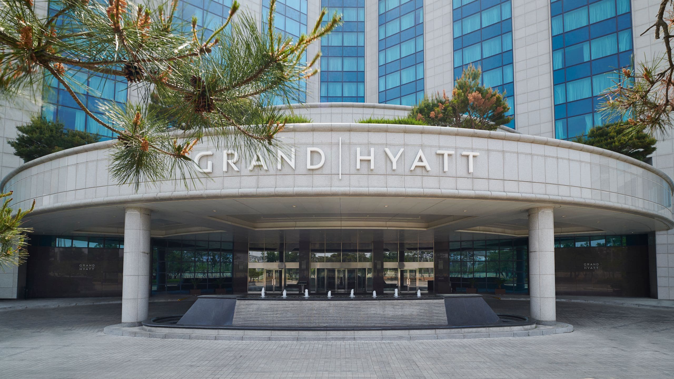 그랜드 하얏트 인천 정문 및 외관